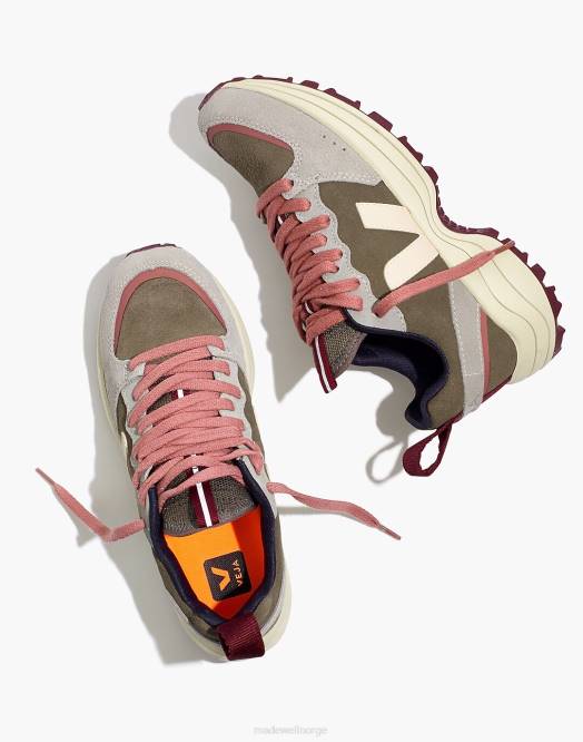Madewell fottøy kaki svart kvinner veja venturi sneakers i semsket skinn 260F2776