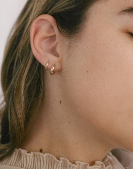 Madewell smykker gull kvinner kinn mini huggie hoop øredobber 260F1768